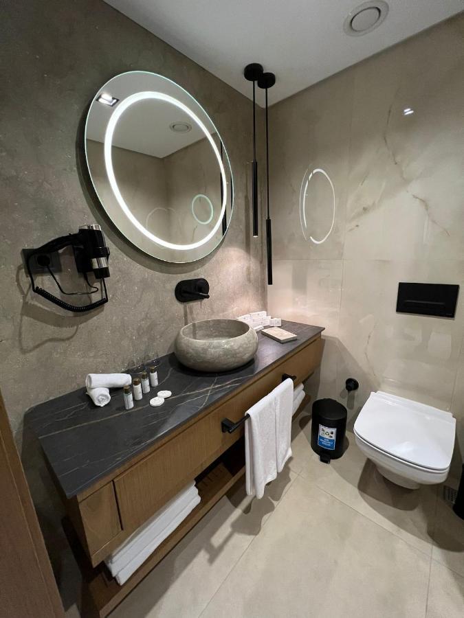 Panagia Premier Trabzon Hotell Eksteriør bilde Bathroom of a hotel room